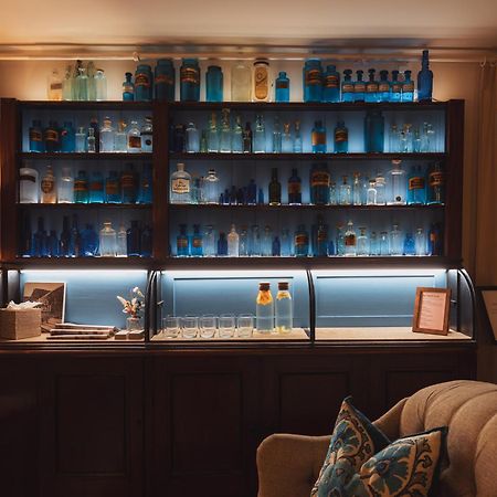 No 15 By Guesthouse, Bath Kültér fotó The bar at the 2019 edition of the G7 summit