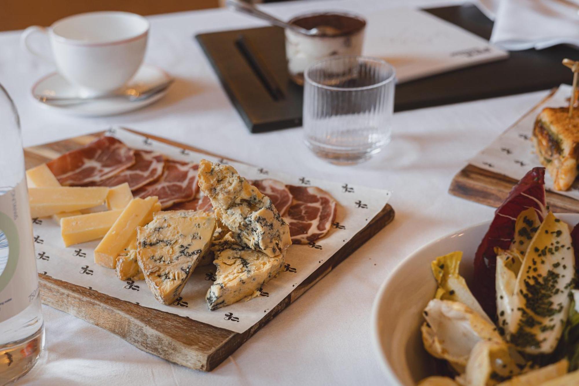 No 15 By Guesthouse, Bath Kültér fotó Blue cheese with prosciutto