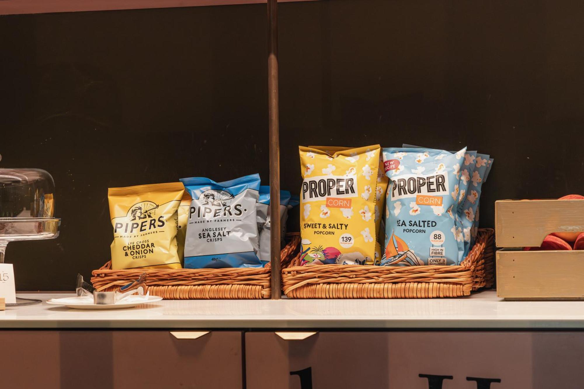 No 15 By Guesthouse, Bath Kültér fotó Proper crisps